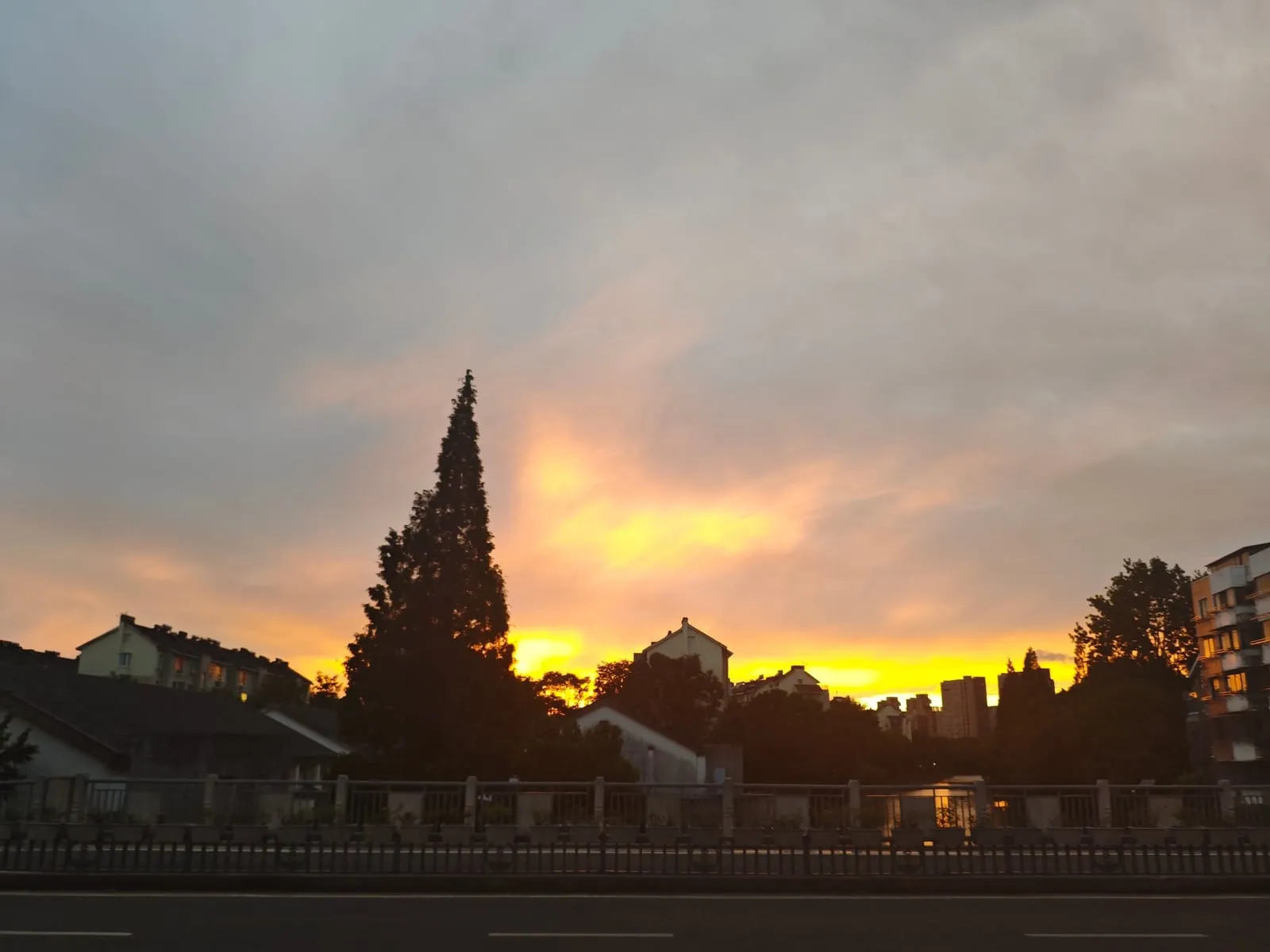 黄昏